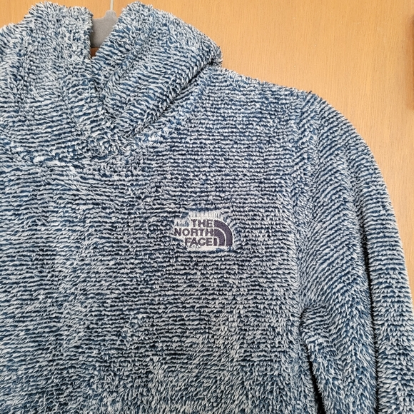 The North Face soft, fuzzy, cozy & comfortable hoodie sweatshirt - Picture 2 of 6